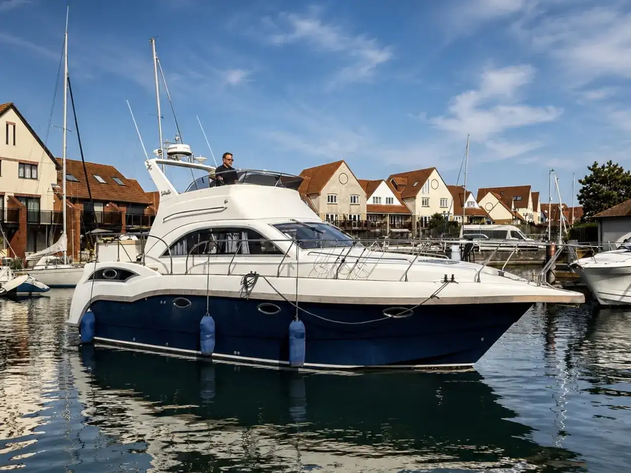 2005 Viking Viki 34 Aft image 11