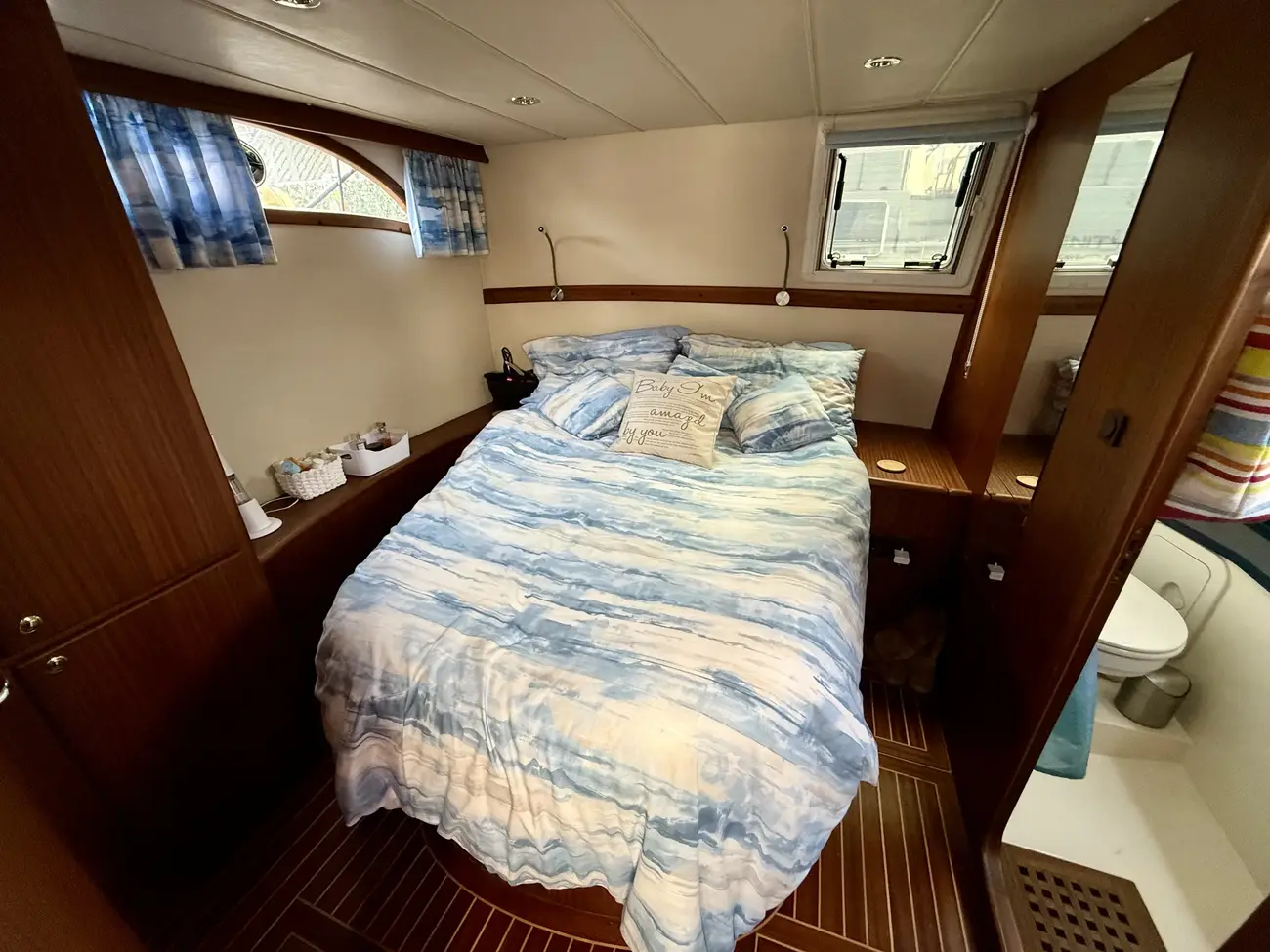2005 Viking Viki 34 Aft image 5