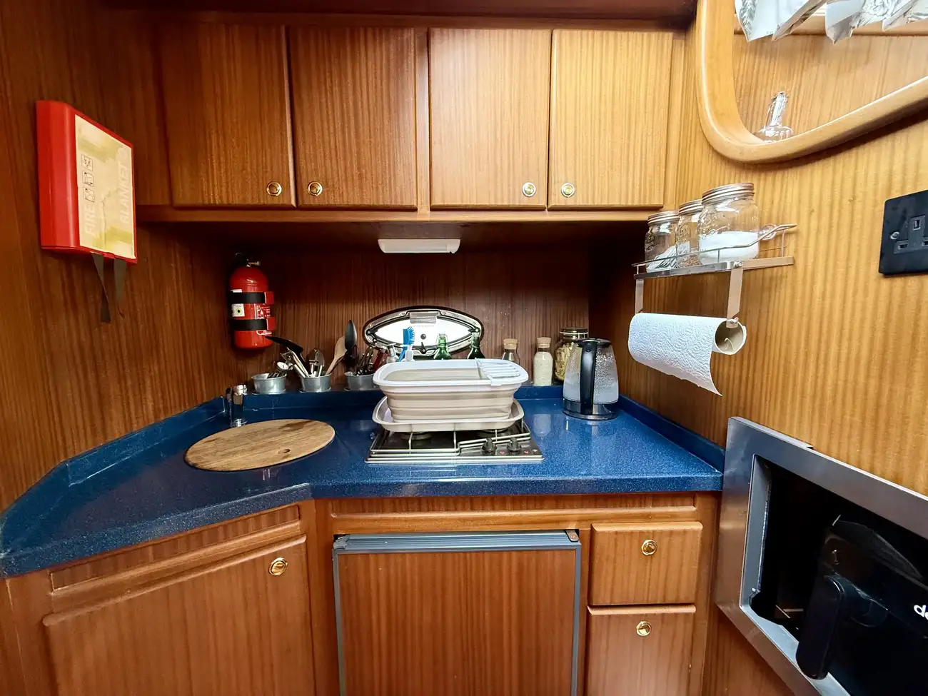 2005 Viking Viki 34 Aft image 22
