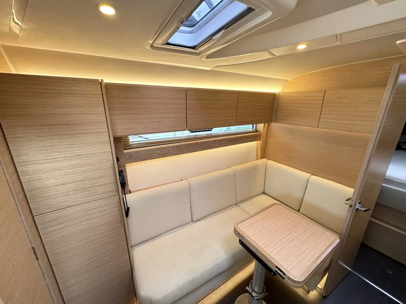 2022 Bavaria S36 HT image 31