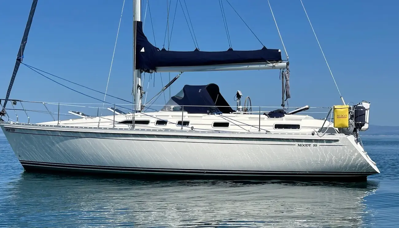1993 Moody 35