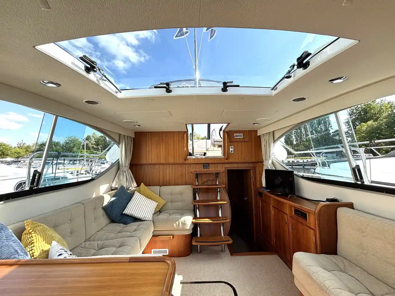 2007 Haines 320 image 17