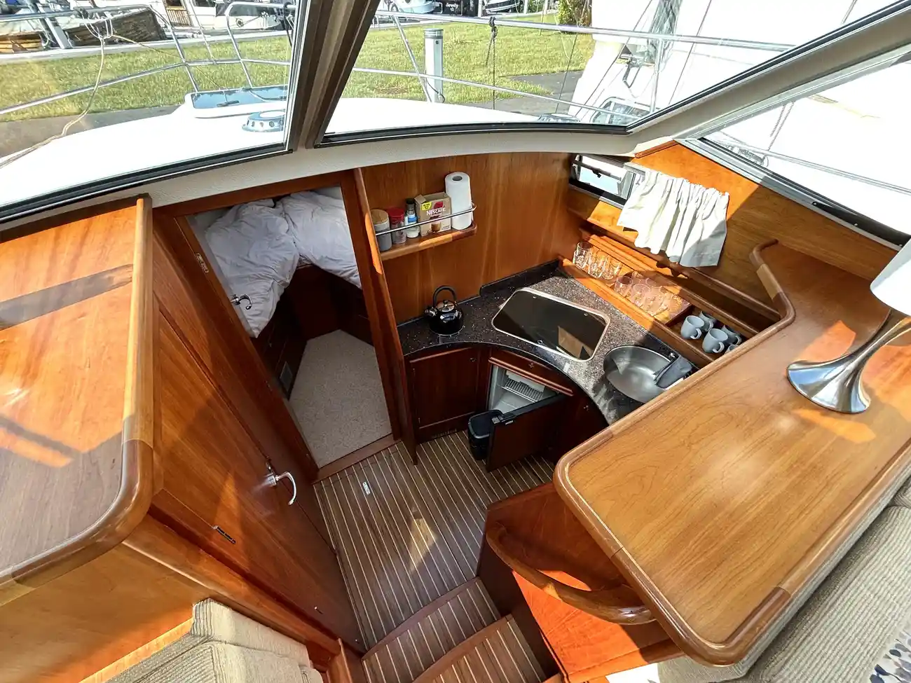 2007 Haines 320 image 20