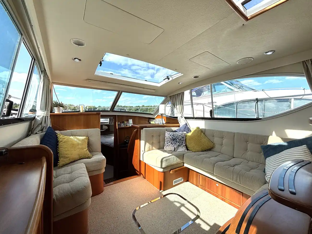 2007 Haines 320 image 16