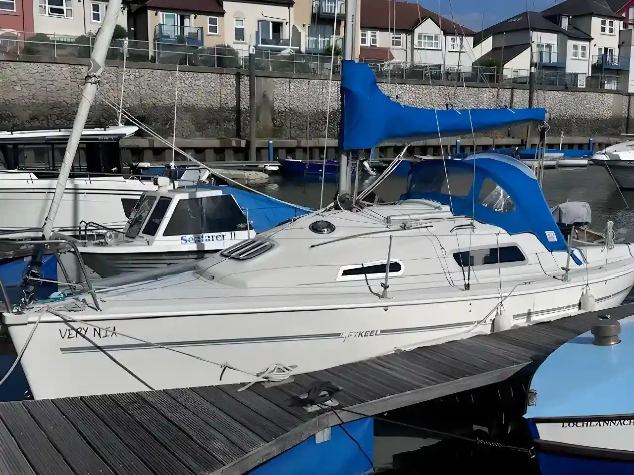 2006 Parker 235