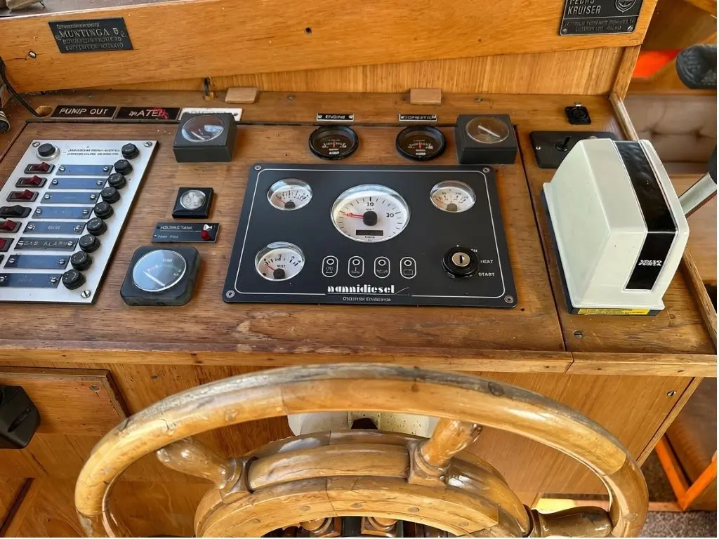 PEDRO 33 1983