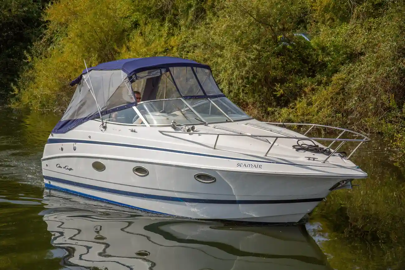 Chris-Craft 260 Express Cruiser – Seamair