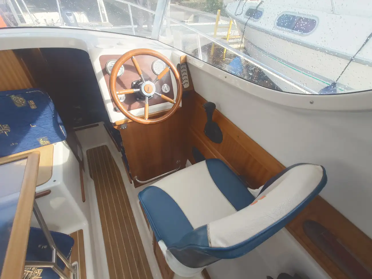 QUICKSILVER 650 WEEKENDER 2005