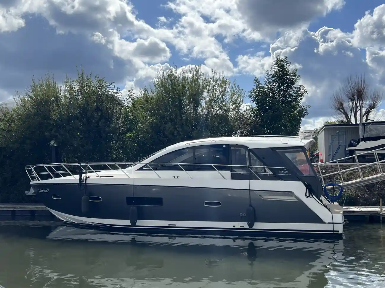2012 Sealine SC42