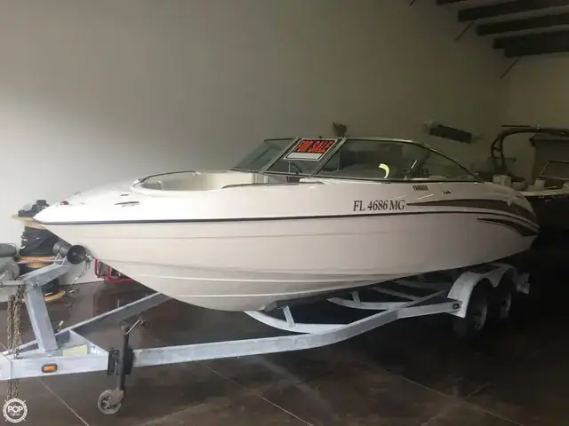 Yamaha Boats SR230