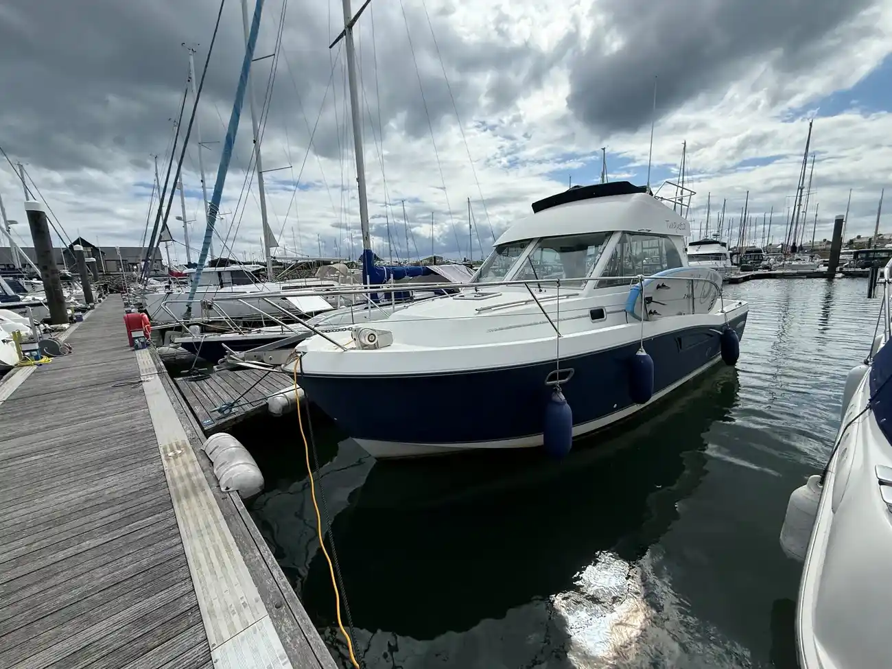 2006 Beneteau Antares Serie 9 Flybridge