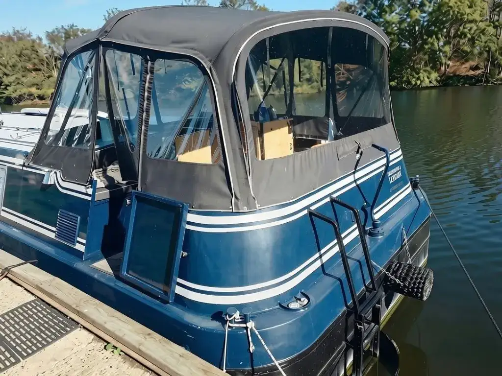 VIKING 70' X 12'6