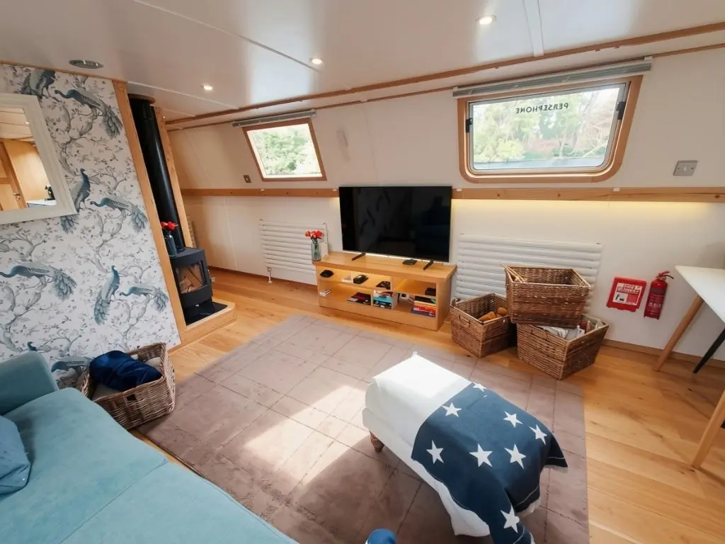 VIKING 70' X 12'6