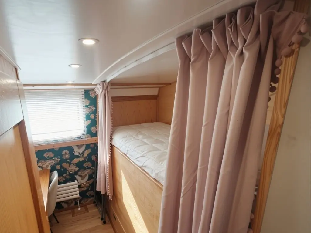 VIKING 70' X 12'6