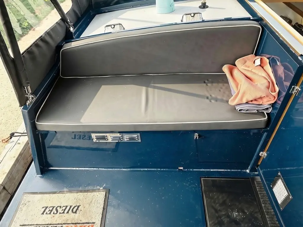VIKING 70' X 12'6