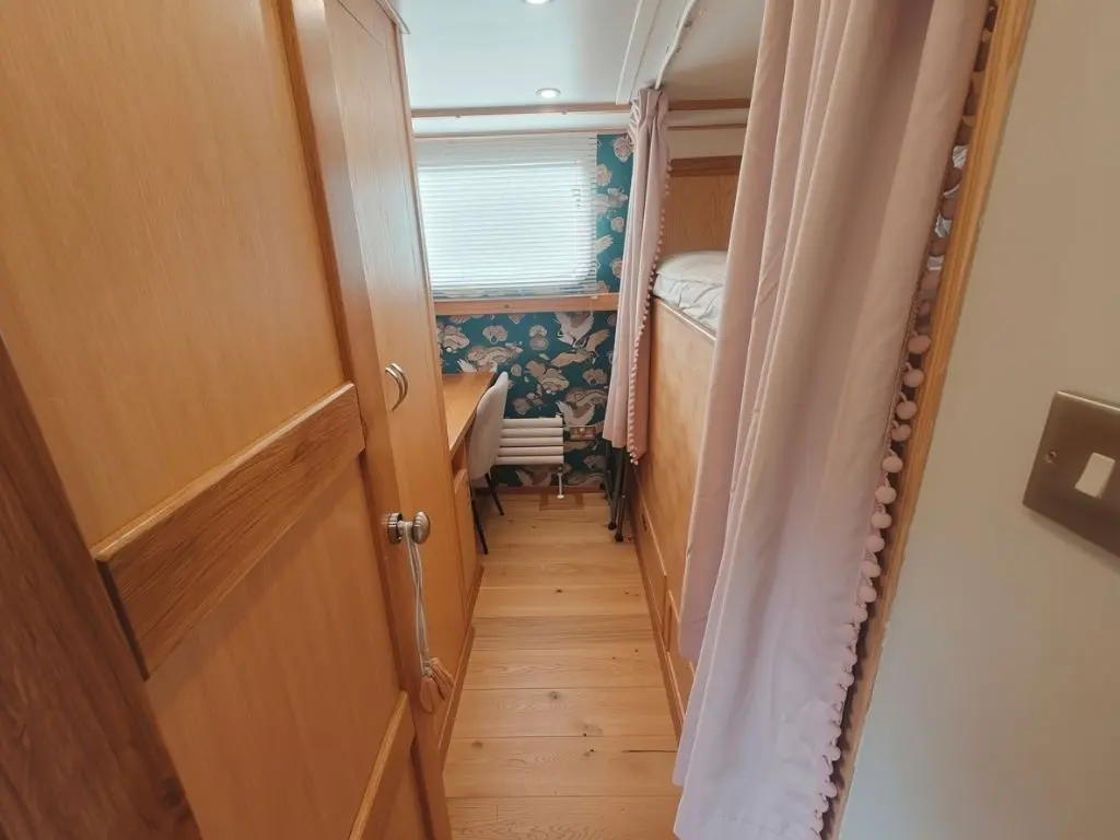 VIKING 70' X 12'6
