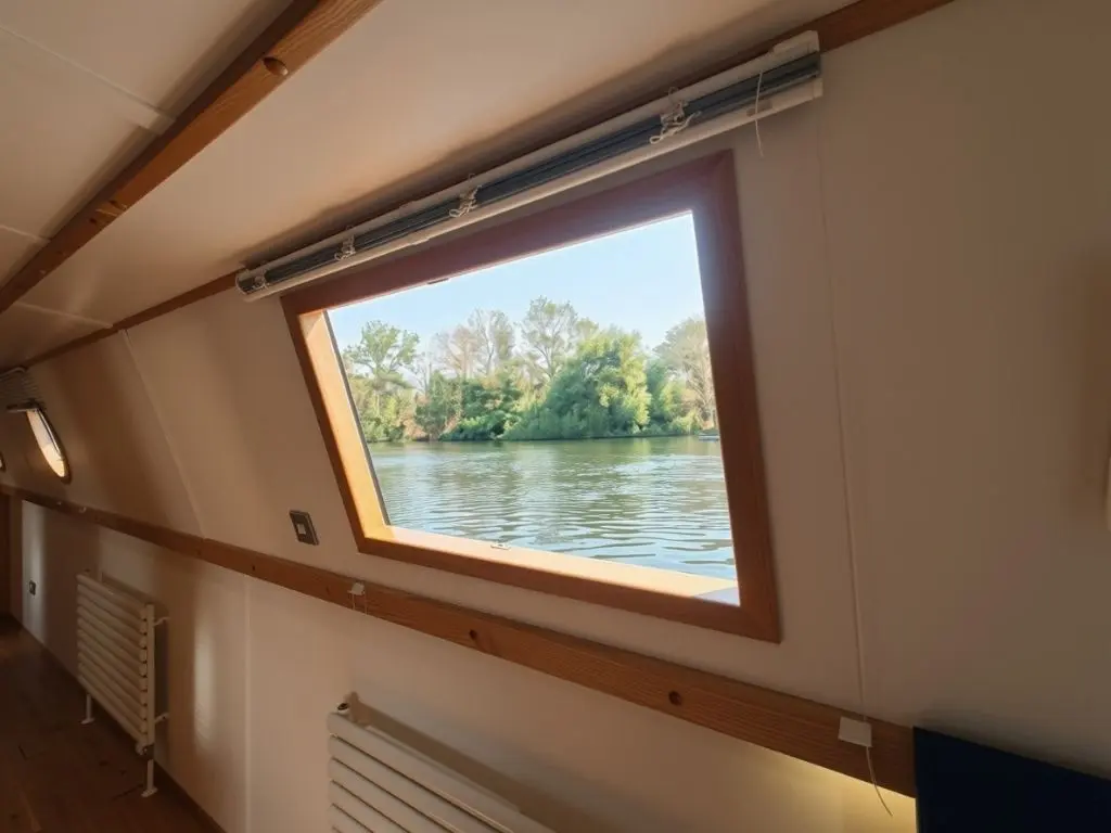 VIKING 70' X 12'6