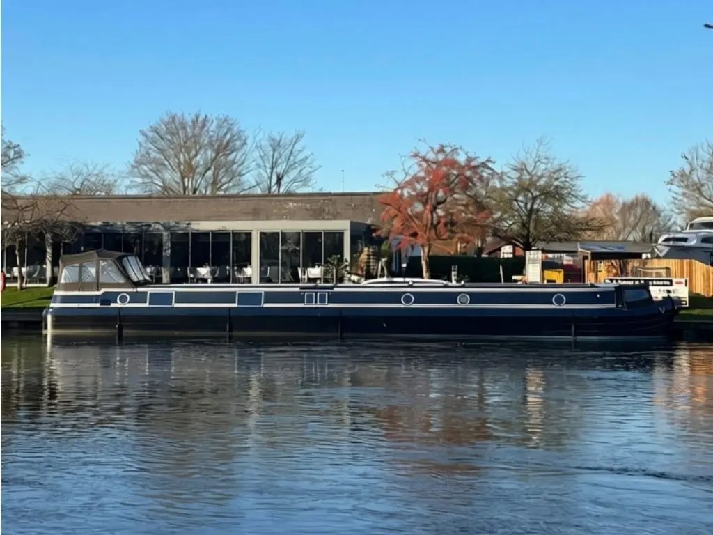 VIKING 70' X 12'6