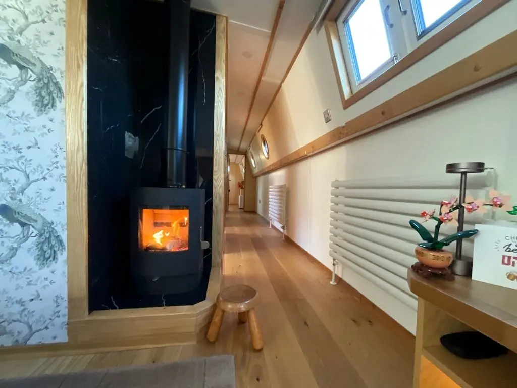 VIKING 70' X 12'6