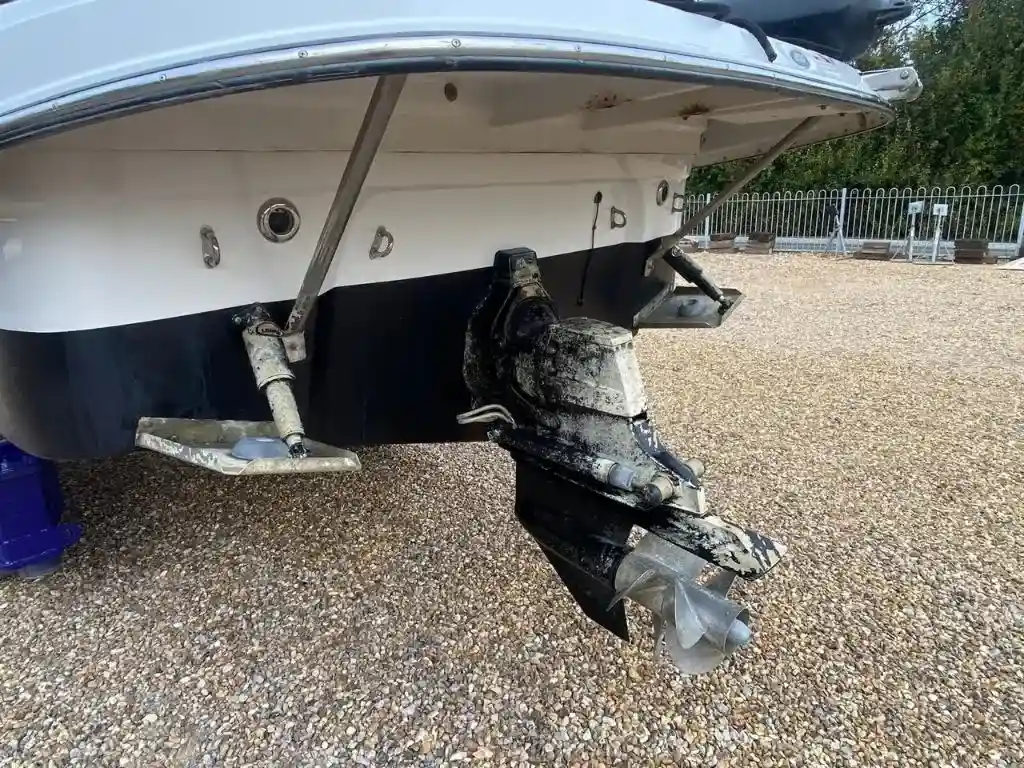 CROWNLINE 250 CR 2007
