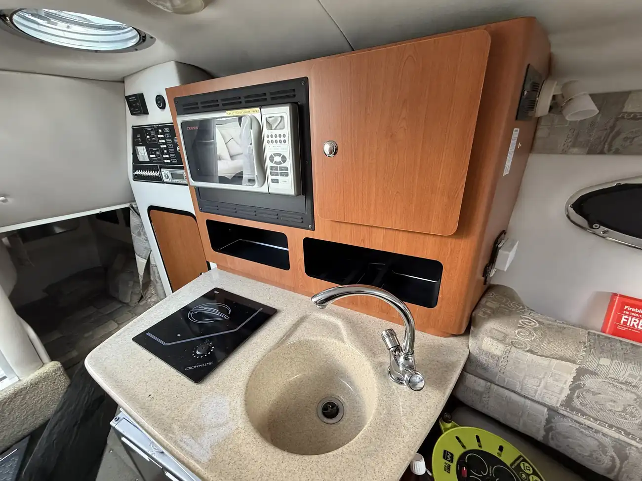 CROWNLINE 250 CR 2007
