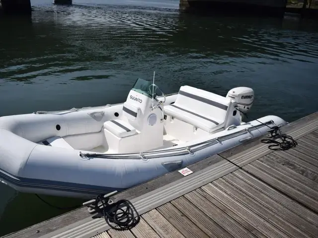 Zodiac Boats Yacht Line 500 RL