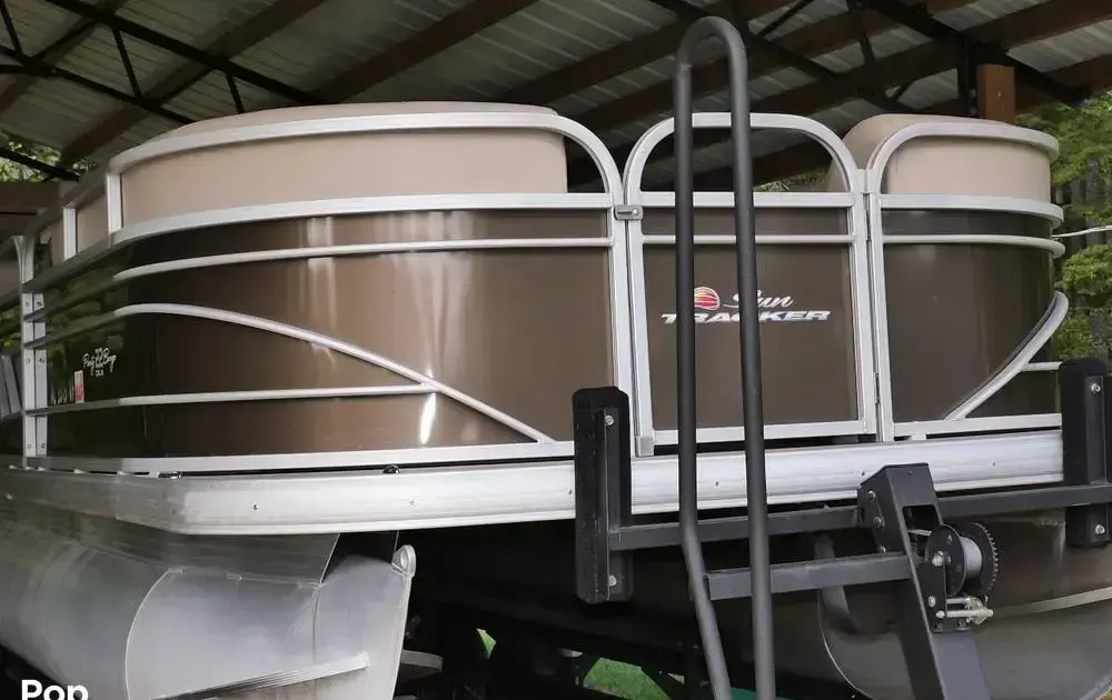 2020 Sun Tracker PARTY BARGE 22 DLX for Sale in Alabama