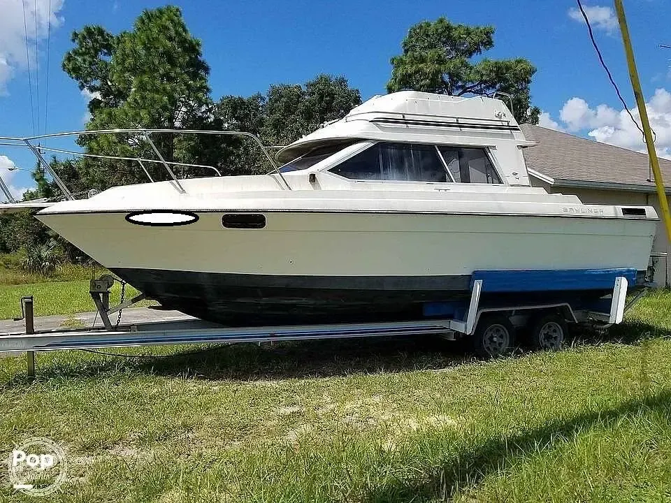 1986 Bayliner Trophy 2566 for Sale in Spring Hill, Florida | rb386355