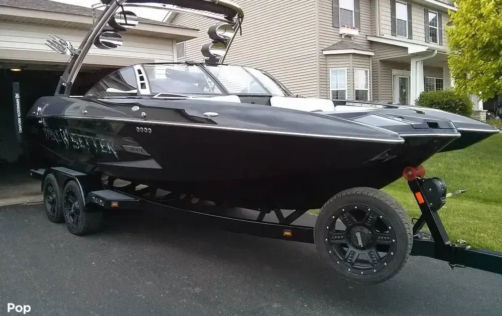 2013 Malibu Wakesetter 22 MXZ for Sale in Lakeville