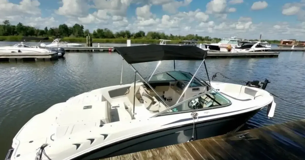 2014 Chaparral 21 H2O Outboard FIsh and Ski for Sale