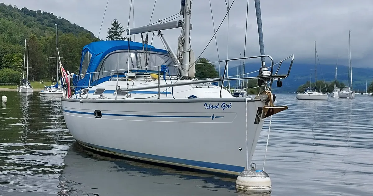 2000 Bavaria Cruiser 37 for Sale in Windermere, England