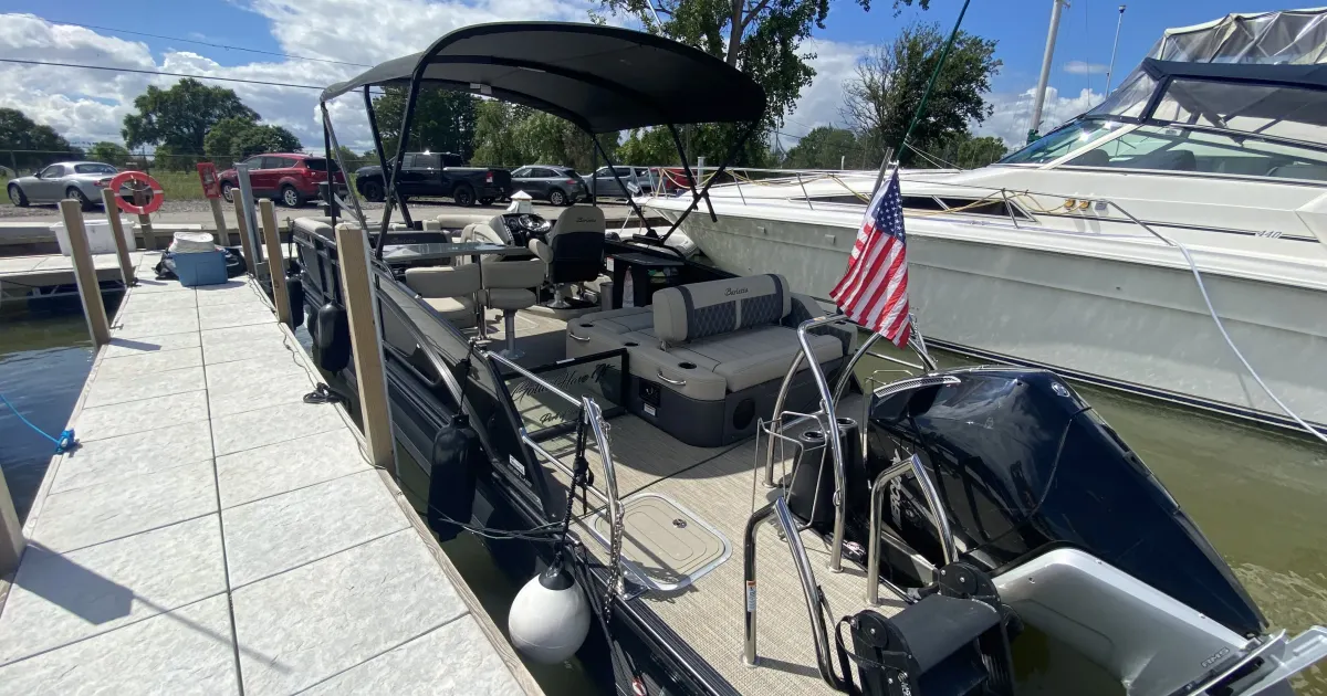 2023 Barletta Lusso 25UE for Sale in Marblehead, Ohio