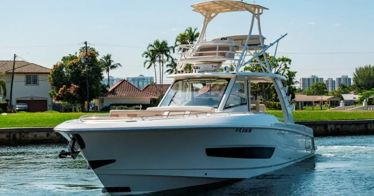 2016 Boston Whaler 420 Outrage for Sale in Fort Lauderdale