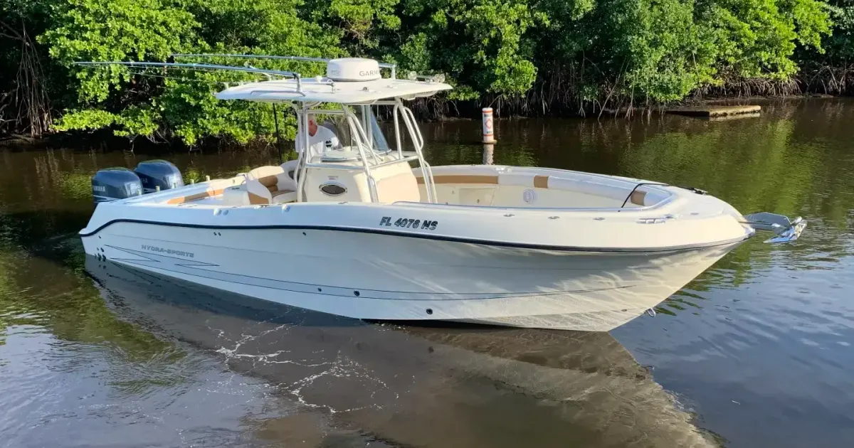 2008 Hydra Sports 2900 CC Vector for Sale in Dania Beach