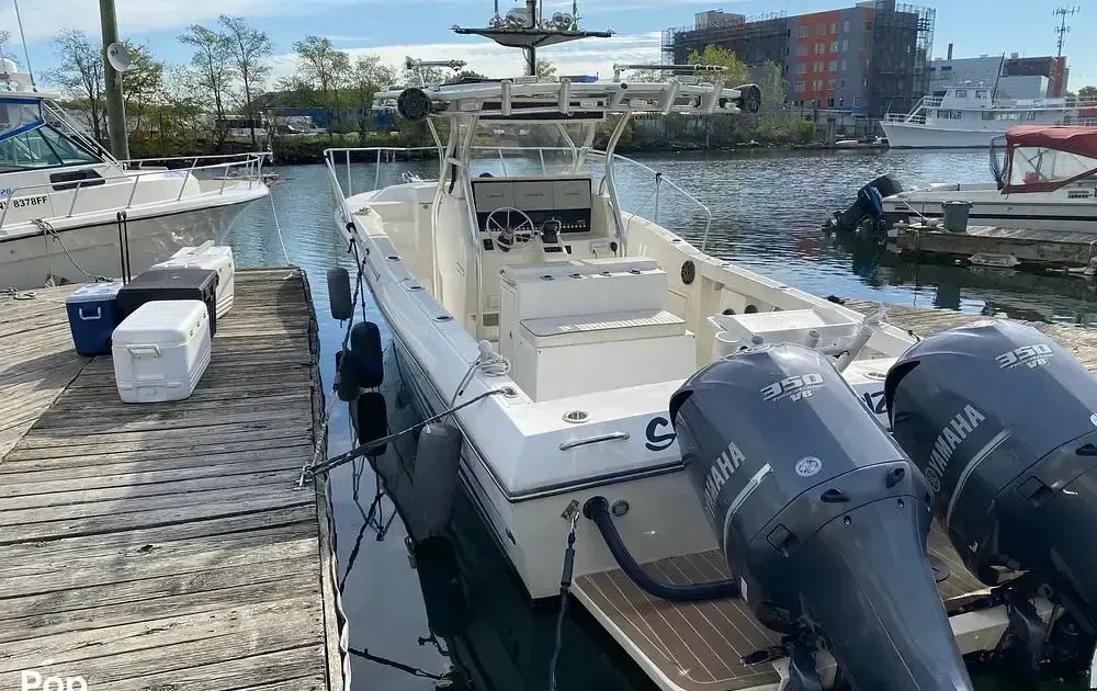 1988 Hydra Sports 3300 VSF Cuddy for Sale in Brooklyn