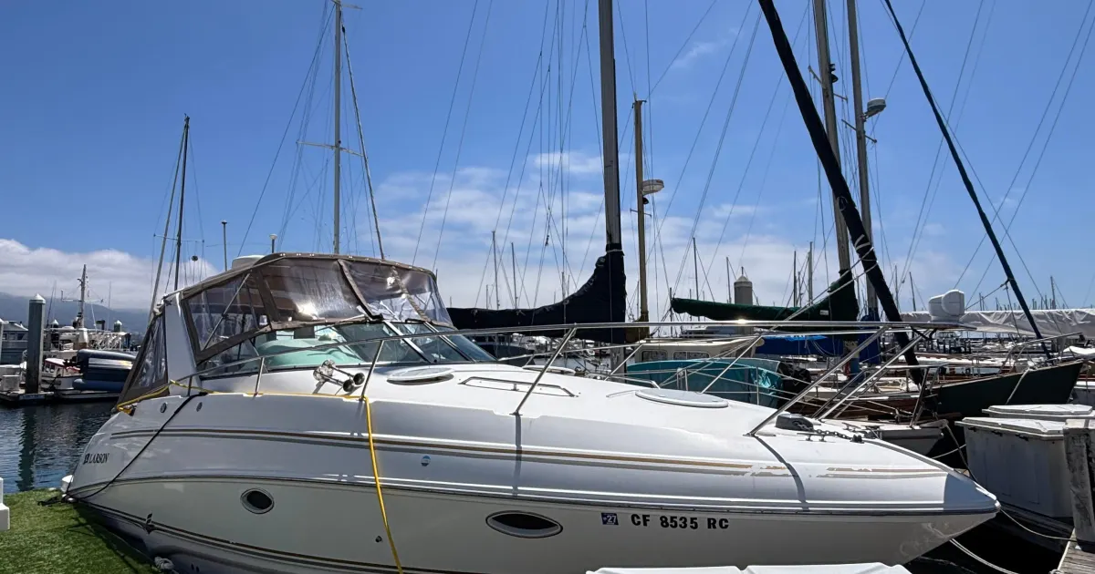 2004 Larson Cabrio 310 for Sale in Santa Barbara | Rightboat