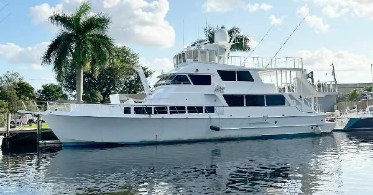 1983 Carver Custom Trideck for Sale in Fort Lauderdale