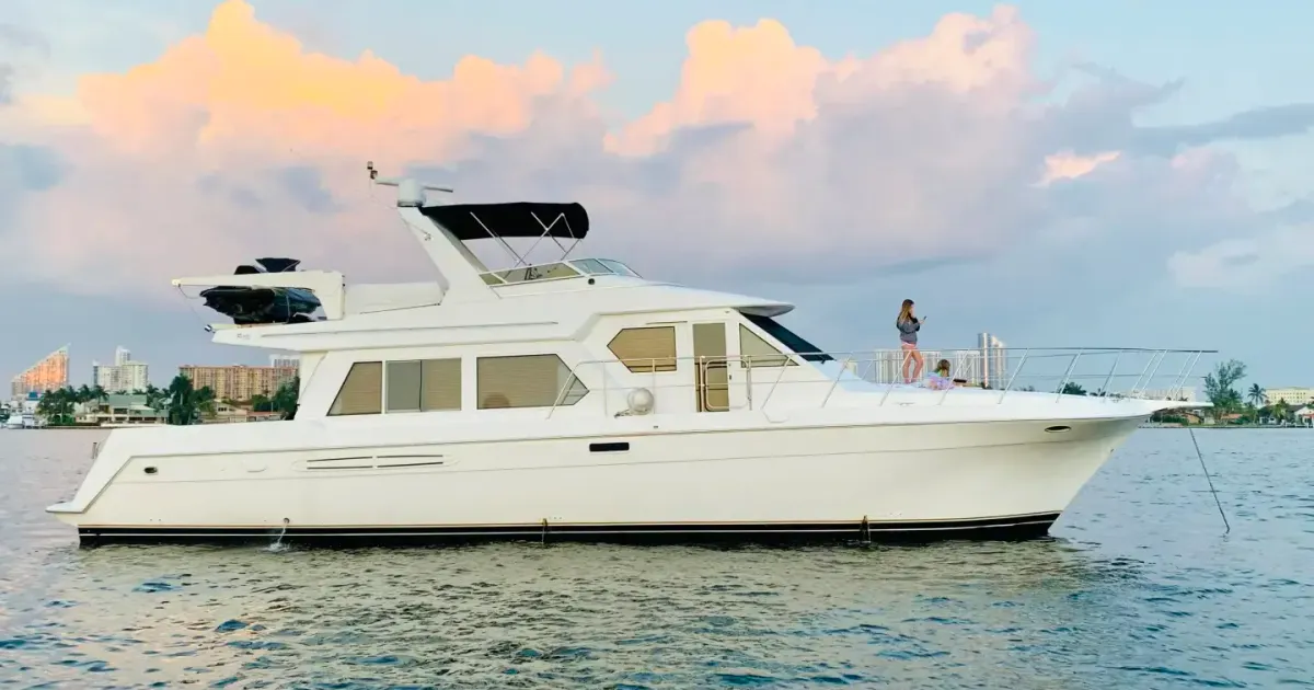 2003 Navigator 5700 Rival for Sale in Miami, Florida
