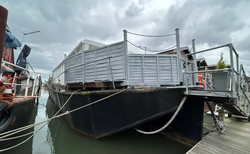 Houseboat 88 for Sale in Port Werburgh, United Kingdom