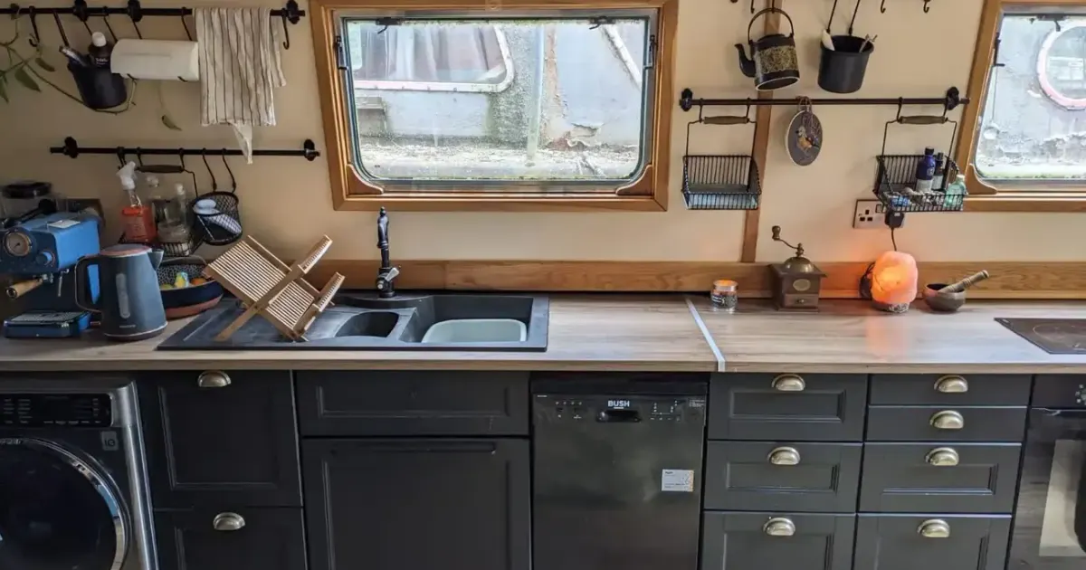 2016 Burscough 40x12 Widebeam for Sale in Surrey, England