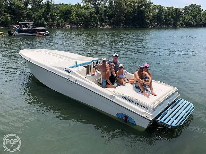 1988 Cigarette 31 Bullet for Sale in Carmi, Illinois