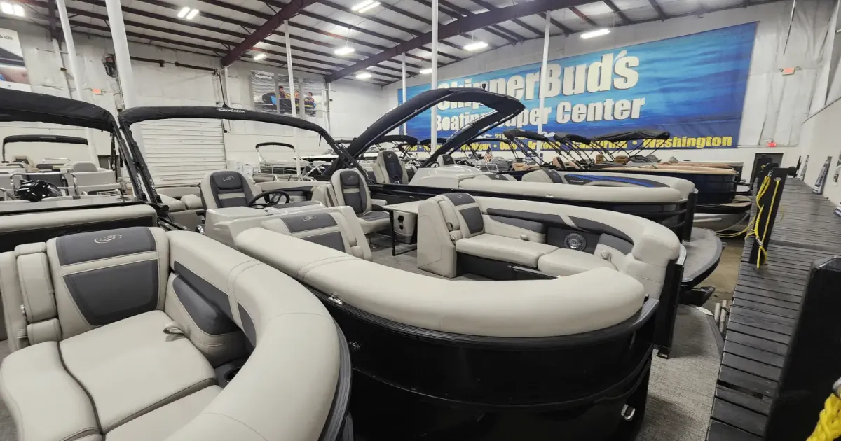 2025 Barletta Cabrio 22QC for Sale in Pewaukee, Wisconsin