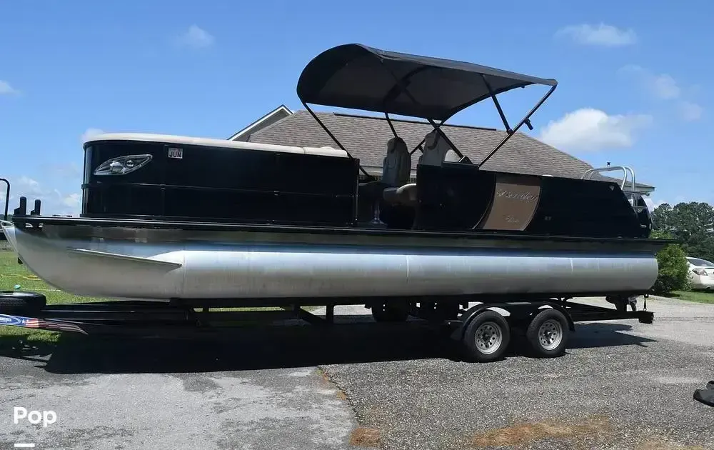 2022 Bentley Pontoons 253 Elite Swingback for Sale