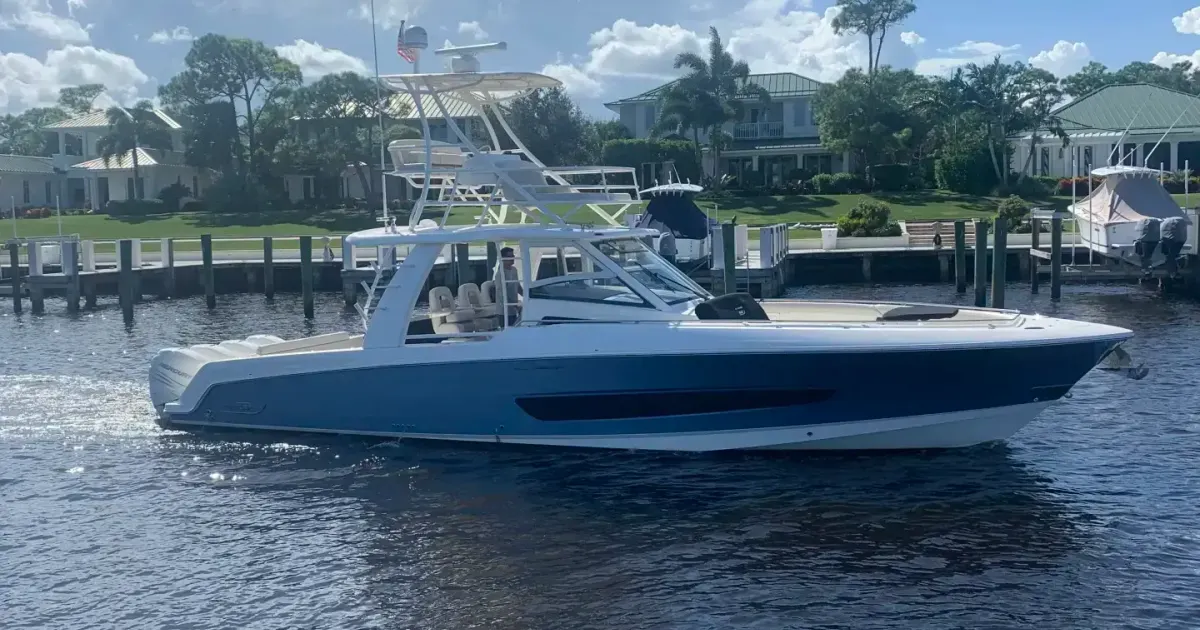 2017 Boston Whaler 420 Outrage for Sale in Stuart, Florida