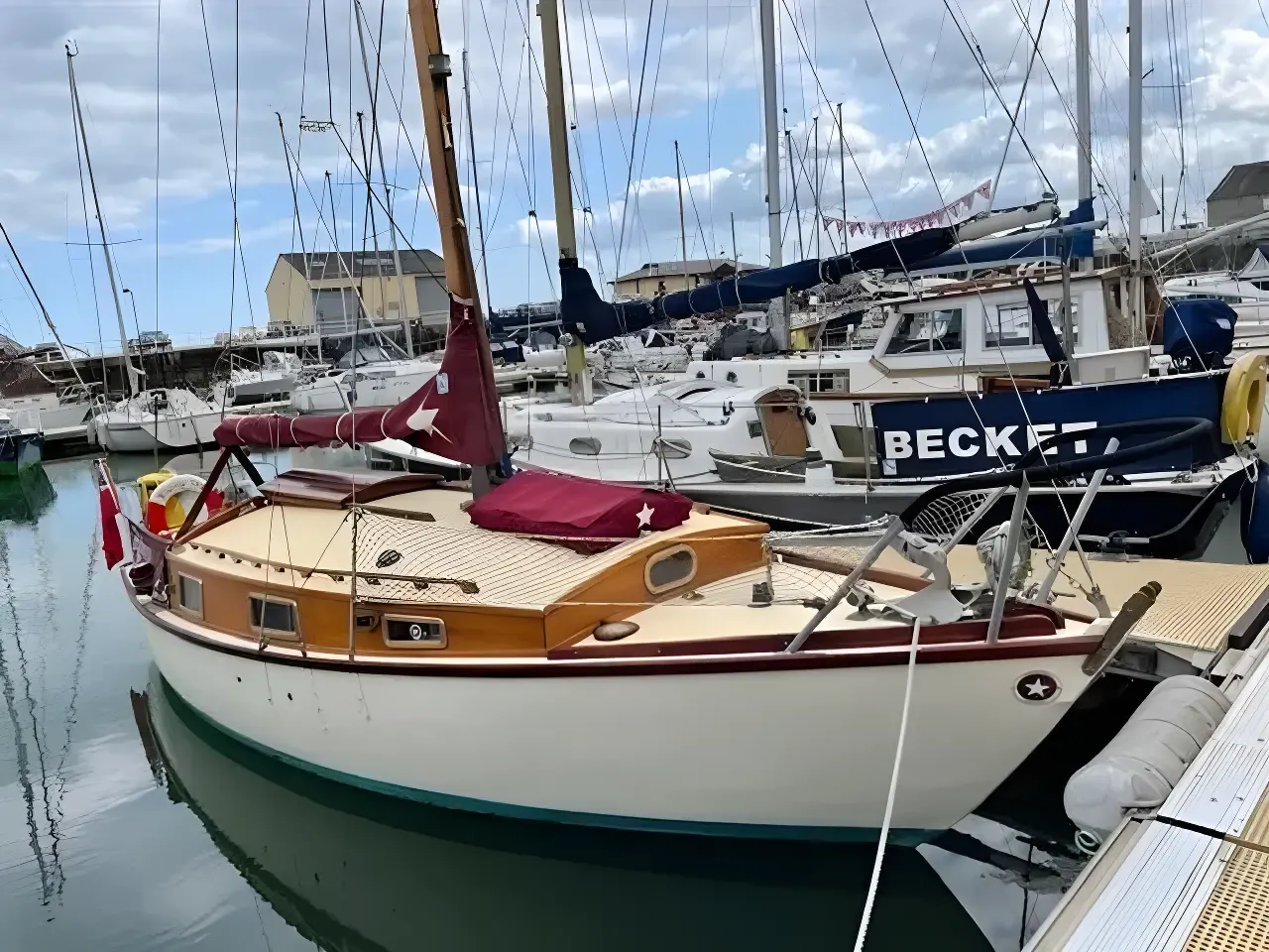 Cheverton Caravel 24 for Sale in Felixstowe Ferry Boatyard | rb662068