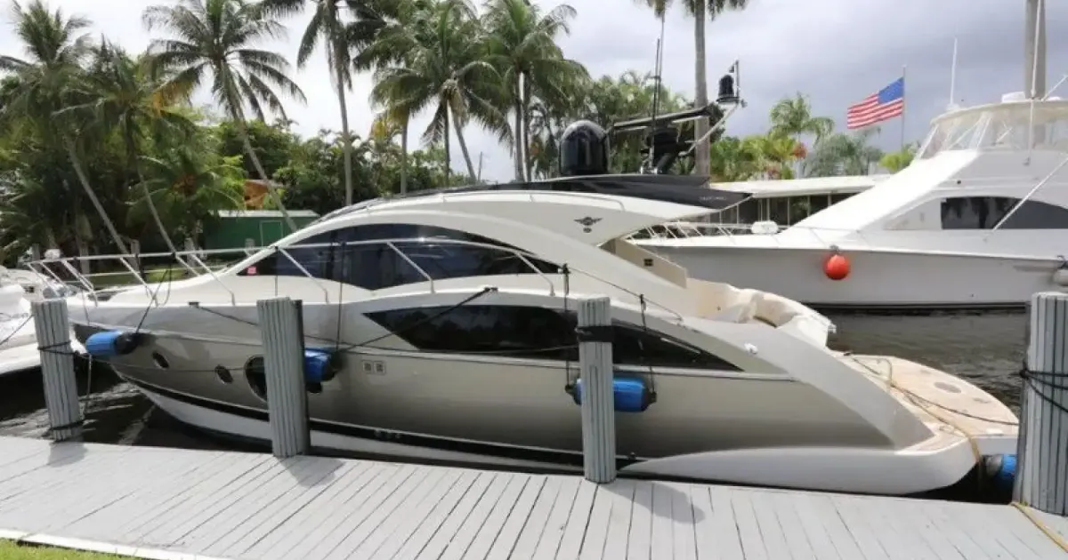 2012 Marquis 420 Sport Coupe for Sale in Fort Lauderdale