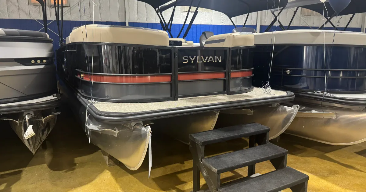 2025 Sylvan L3 LZ for Sale in Bay City