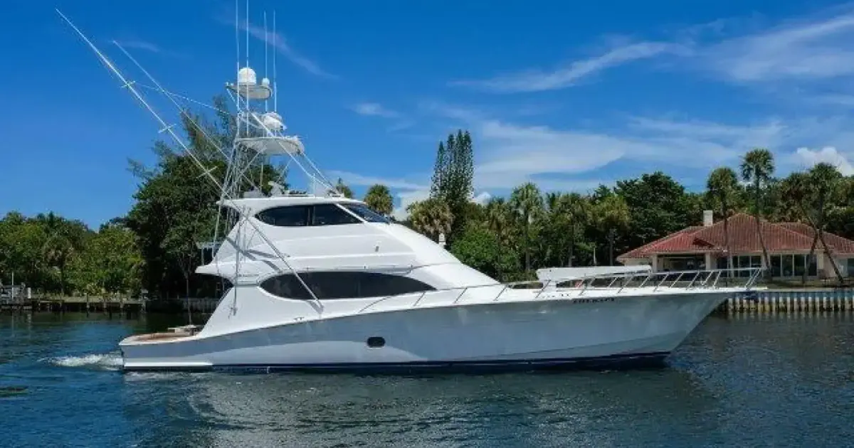 2005 Hatteras 68 Convertible for Sale in Fort Lauderdale