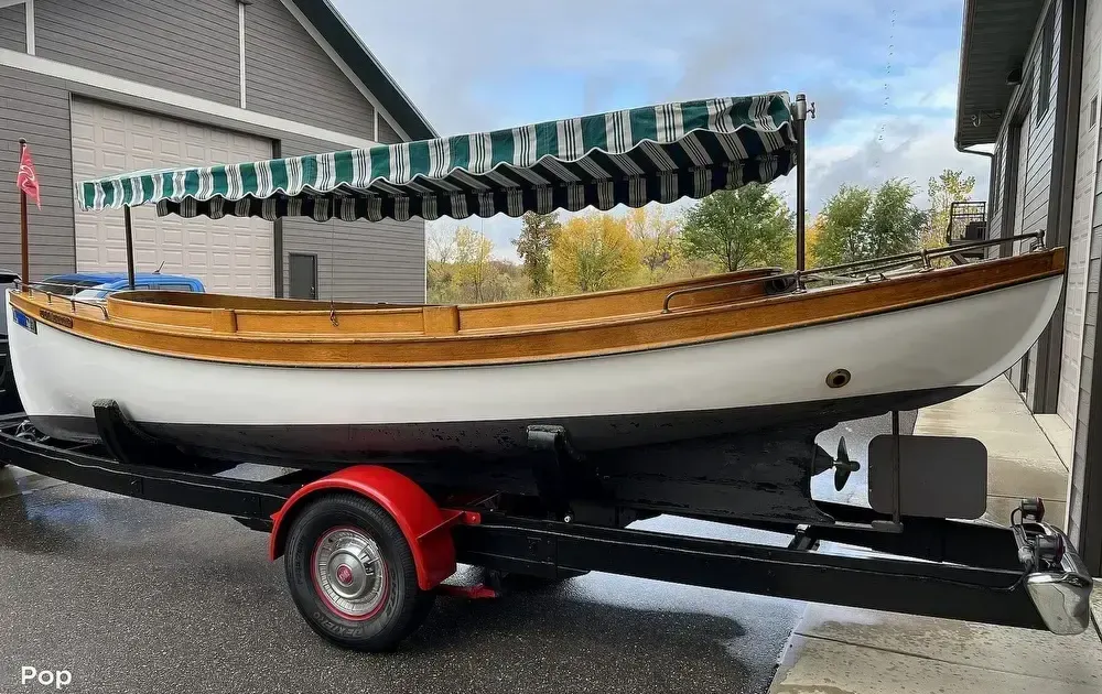 1905 Dan Kidney & Sons Launch for Sale in Wayzata