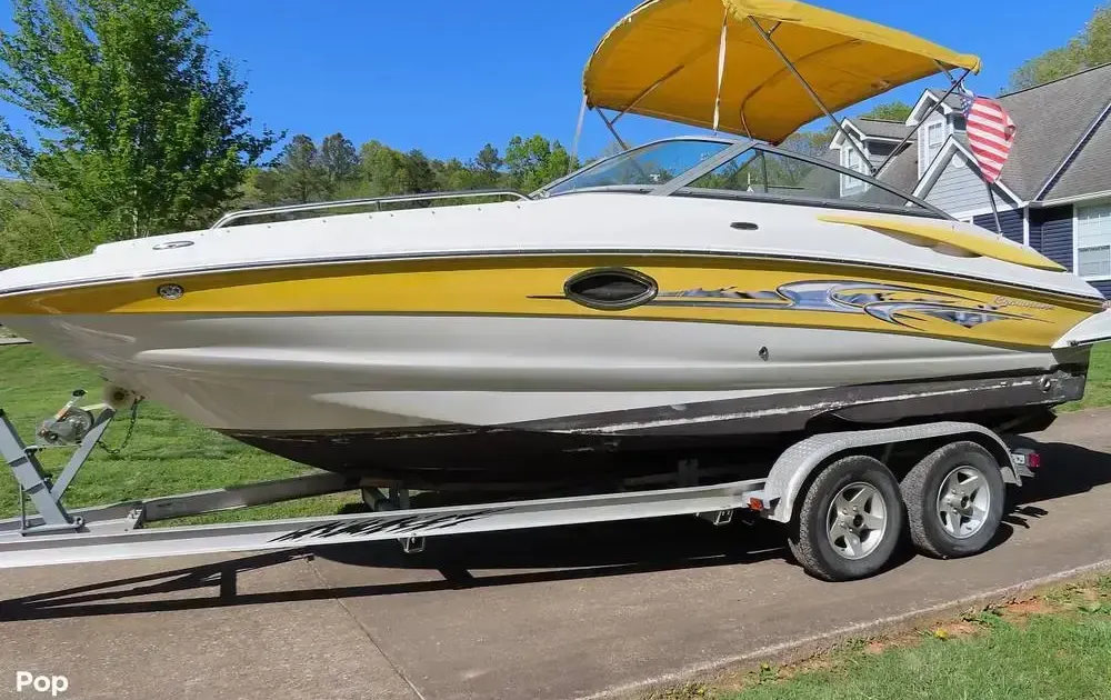 2008 Crownline Deck Boat 220 Ex for Sale in Soddy Daisy
